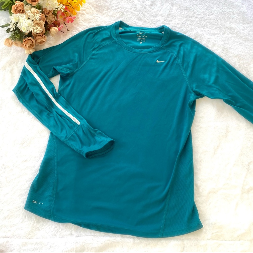 Nike Dri Fit Long Sleeve Athletic Top  M